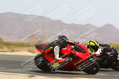 media/Apr-10-2022-SoCal Trackdays (Sun) [[f104b12566]]/Turn 3 Inside (1150am)/